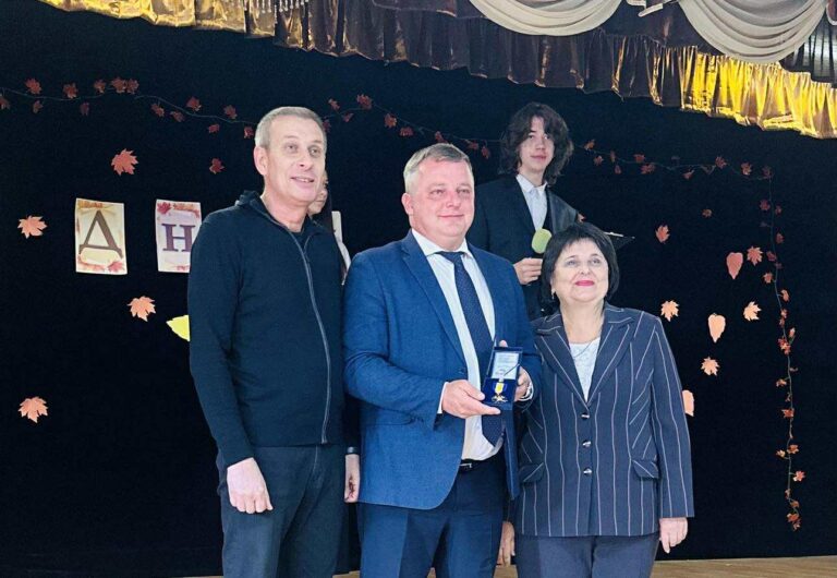 Голові правління БФ «Мф.7:7» Гордію Бєлову вручено відзнаку Миколаївської обласної ради “Хрест Святого Миколая”